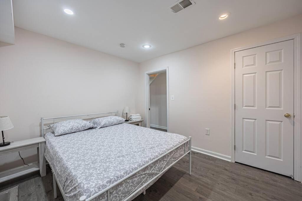 Updated 2Br Apartment With Free Parking In Dc Washington Exterior photo