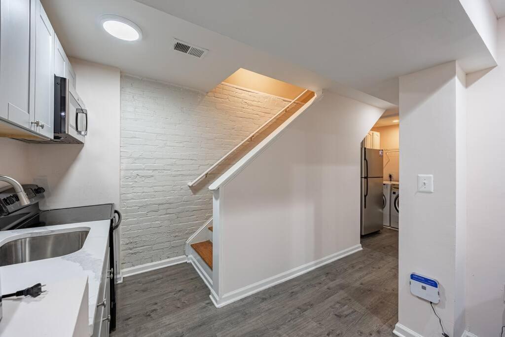 Updated 2Br Apartment With Free Parking In Dc Washington Exterior photo